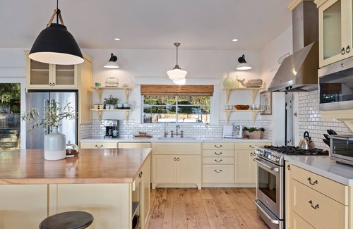 Summerland House | Golden Hour - Brilliant Ocean Views at this Charming Summerland Farmhouse
