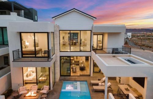 St. George House | Golden Hour home