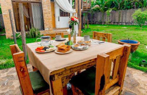Nkoanrua Apartment | Golden hour tiny house