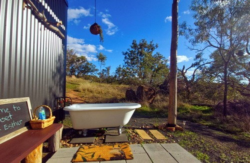 Frog Rock Cabin | Golden Hour Views: Sunset Cabin with Outdoor Bath
