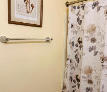 Ellendale House | Golden House