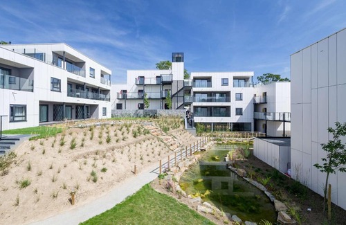Froidchapelle Hotel | Golden Lakes Hotel
