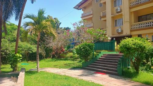 Vainguinim Hotel | Golden Landmark Green Valley Beach Resort