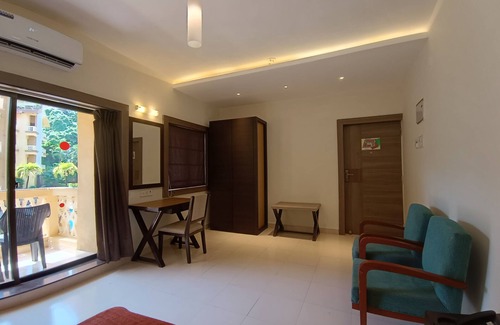 Vainguinim Hotel | Golden Landmark Green Valley Beach Resort