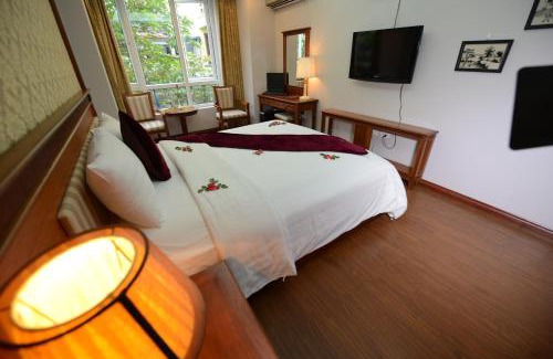 Hang Trong Hotel | Golden Legend Boutique Hotel