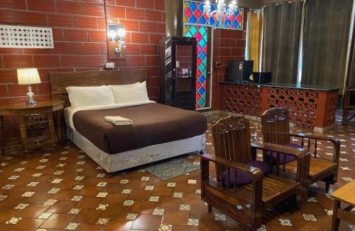 Craig Park Layout Bed & Breakfast | Golden Lotus Bangalore Boutique Suites