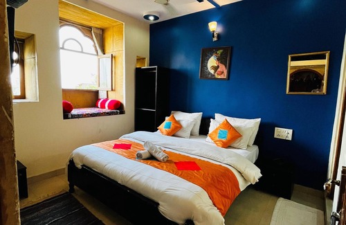 Amar Sagar Pol Hotel | golden marigold hotel