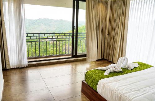 Elappara House | Golden Meadows Resort By Dwellsmith Virtue