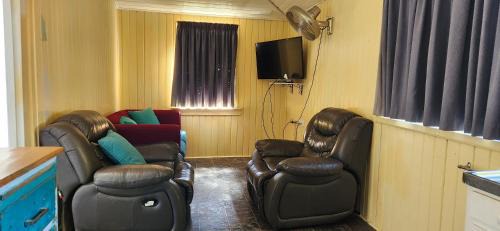 Mount Morgan Hotel | Golden Mt Rest off Pepperina Lane