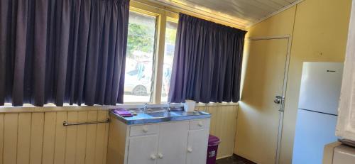 Mount Morgan Hotel | Golden Mt Rest off Pepperina Lane