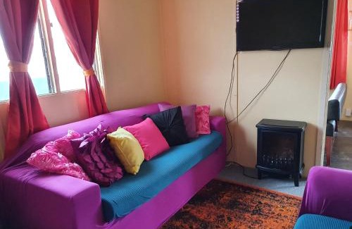 Mount Morgan Bed & Breakfast | Golden Mt Rest on James