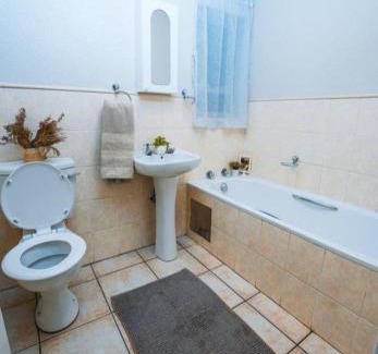 Boksburg Apartment | Golden Oaks Complex