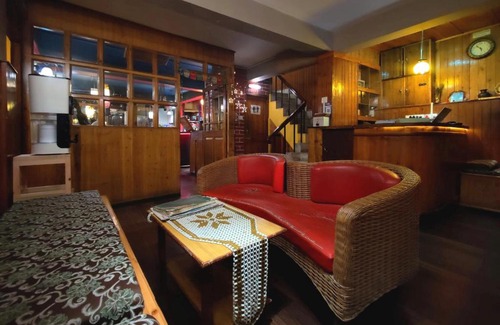 Darjeeling House | Golden Orchid-The Lodge