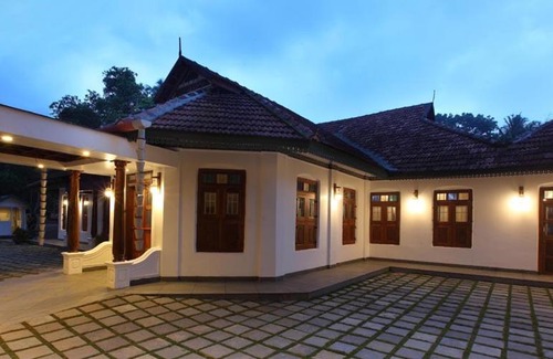 Cherai Hotel | GOLDEN PALACE