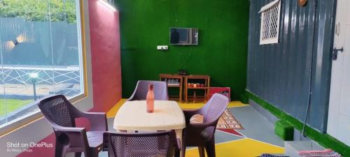 Manjakuttai House | Golden Paradise Home stay, yercaud.