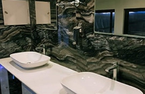 Kolkata House | Golden Plaza Guest House - Kolkata