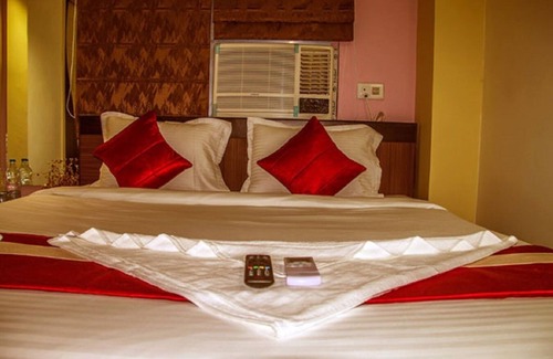 Kolkata House | Golden Plaza Guest House - Kolkata