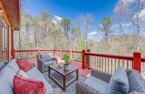 Helen House | Golden Ridge Lodge- Luxury Mountain Escape in Helen, GA