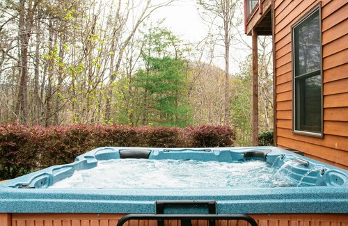 Helen House | Golden Ridge Lodge- Luxury Mountain Escape in Helen, GA
