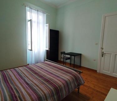 Athens Bed & Breakfast | Golden room 6