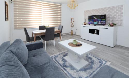 Kragujevac Apartment | Golden Royal