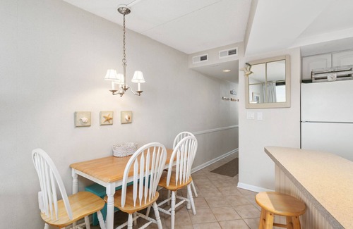 North Ocean City Condo | Golden Sands 816 stay Beachfront in fabulous North OC
