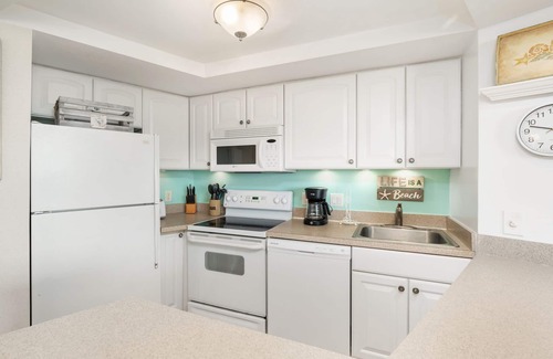 North Ocean City Condo | Golden Sands 816 stay Beachfront in fabulous North OC