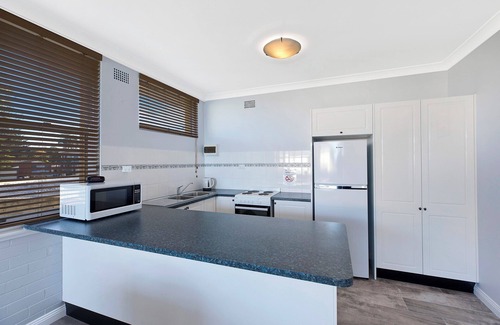 The Entrance Apartment | Golden Sands Apartment 10