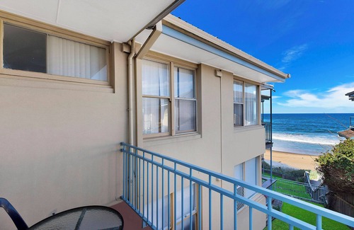 The Entrance Apartment | Golden Sands Apartment 10