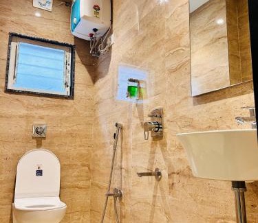 Chinar Park Hotel | Golden Square - Kolkata Airport