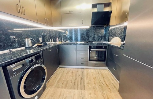 Varna Apartment | Golden Suite - 2bd apartment/free parking