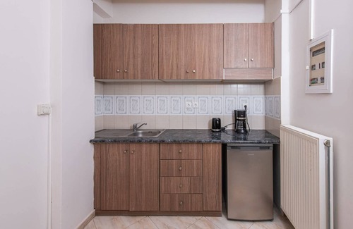 Agia Paraskevi House | Golden Sunrise Suites - Santorini Family Suite