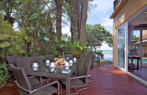 Na Chom Thian Villa | Golden Sunset Villa Beach Front