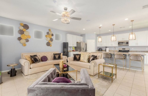 Laveen Village House | Golden Temple Getaway 5bd/2.5bth house with WiFi/Exercise Room Family Friendly