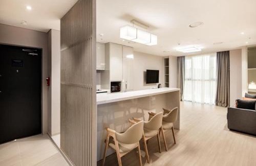 Unseo-dong Hotel | Golden Tulip Incheon Airport Hotel