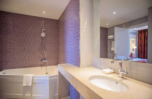 Littoral Department Hotel | Golden Tulip Le Diplomate Cotonou