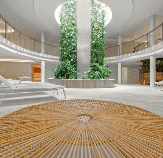 Limonest Hotel | GOLDEN TULIP LYON OUEST TECHLID Hotel & Spa