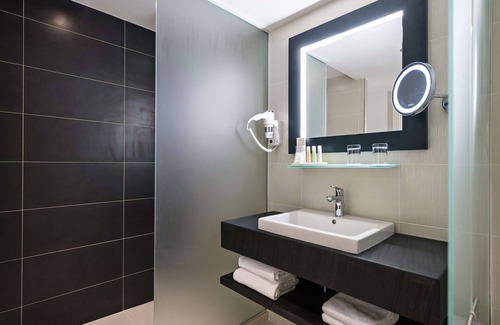 La Joliette Hotel | Golden Tulip Marseille Euromed