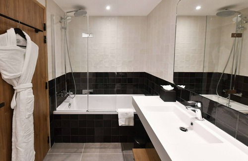 Bezannes Hotel | Golden Tulip Reims