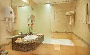 Al Majaz Apartment | Golden Tulip Sharjah