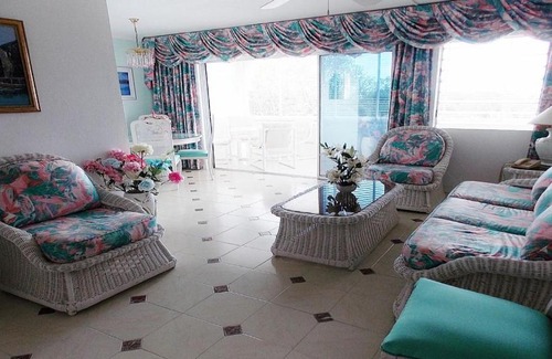 Sunset Crest Apartment | GOLDEN VIEW APARTMENTS.SUNSET CREST ,ST JAMES