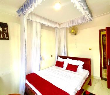 Ibanda Hotel | Golden view hotel ibanda