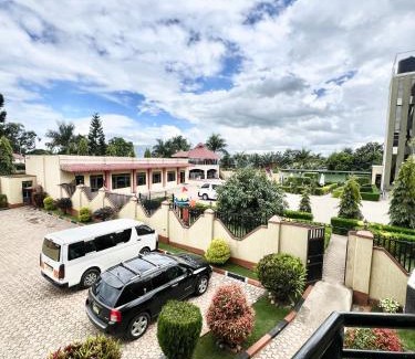 Ibanda Hotel | Golden view hotel ibanda