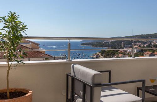 Krizna luka Apartment | Golden View Penthouse