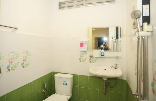 Suan Phueng Hotel | Golden View Resort