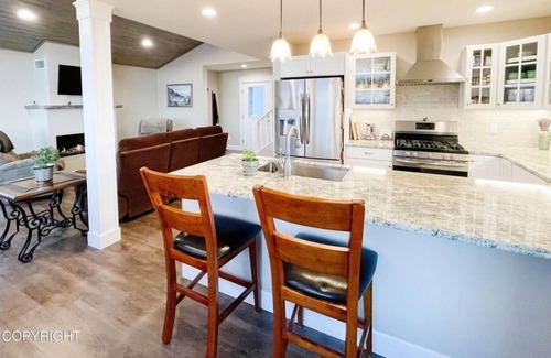 Homer House | GOLDENEYE VIEW. UPSCALE, FULL AMENITIES AMAZING VIEW CONVENIENT TO ALL LOCATIONS