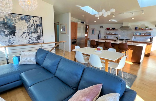 Sunset Hill House | Goldfinch House - Scandinavian Modern Near Beaches