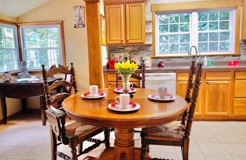 Fort Payne House | Goldie Locks Approved ~ Walking Distance to Downtown Fort Payne AL.