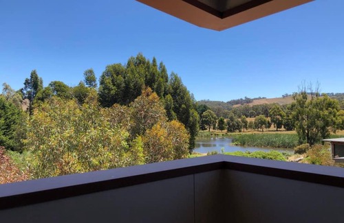 Goldie Apartment | Goldie Views