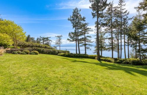 Greenbank House | Goldilocks by AvantStay Luxury Waterfront Home